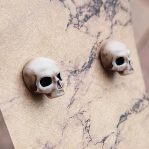 Hand Painted 3D Printed Stainless Steel & Resin Realistic Skull Stud Earrings, Handmade Aged Bone Effect Gothic Skull Push Back Earrings
