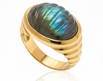 24K Gold Labradorite Dome Ring, Ribbed Signet