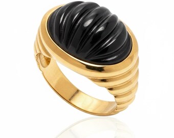 24K Gold Black Onyx Ribbed Signet Ring