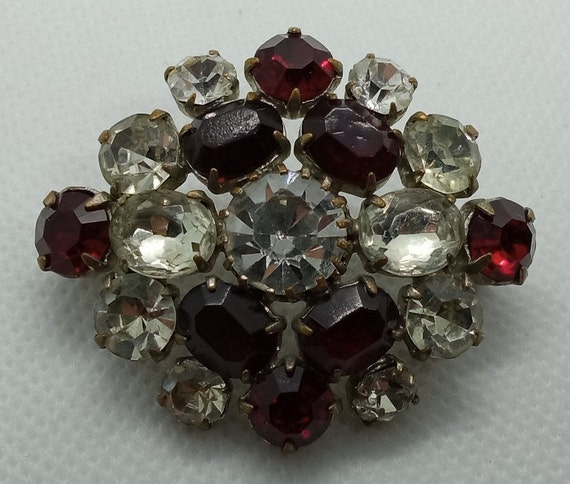 Vintage brooch with white and red crystals, rhine… - image 3