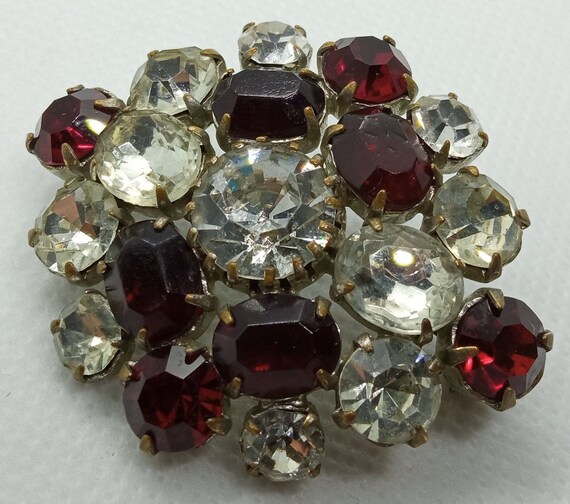 Vintage brooch with white and red crystals, rhine… - image 6