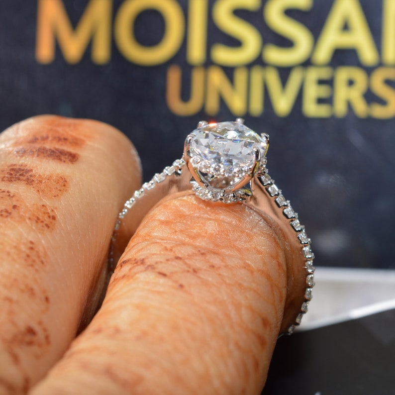 14K Gold Wedding Ring Promise Ring Art Deco Ring 3.57ct Pear Cut Forever Moissanite Engagement Ring with 0.42ct Natural Diamonds on Side
