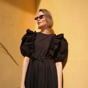 Midi-jurk van katoen met ballon-pofmouwen en ruches/Pofmouwen DRESS-katoenen damesjurk met ruches