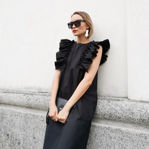 Cotton popeline DRESS, decorative Ruffles on the sholders/Cotton popeline DRESS, two decorative ruffles on the shoulders