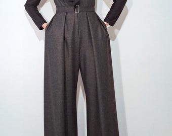 Mono de lana con pantalón pinzas y cremallera delantera