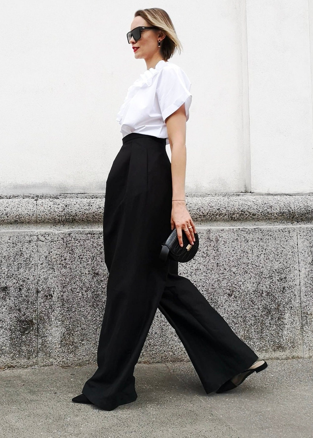 High-waisted, Wide-leg, Linen Pleated Trousers/flared Trousers With ...