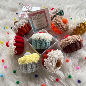 Bake Something Sweet, Bun In The Oven, Baby Announcement Grandparent, Promoted To Aunt,  Grandma Pregnancy Announcement, Pregnancy Reveal