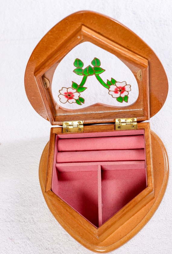 vintage glass heart shaped Gem