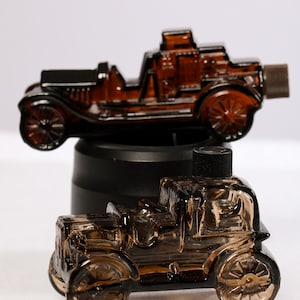 Vintage Avon Aftershave Glass Cars. &quot;Avon Country Vendor&quot; Collection.Set of Two.