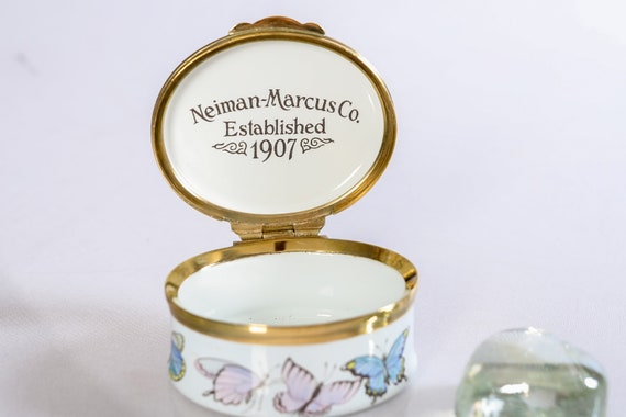Vintage Nieman Marcus Co. Trinket or Pill Box. Wi… - image 5