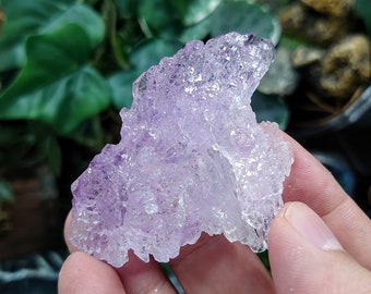 Grappe de quartz et d'améthyste gravée à l'eau de Karur, Inde pour la méditation / 44,54 g / Collection / Décoration d'autel
