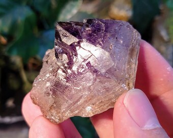 Skelett-Smoky Amethyst-Cluster mit Goethit aus Espírito Santos, Brasilien zum Sammeln / 58.87g / Meditation / Super Seven Lokalität