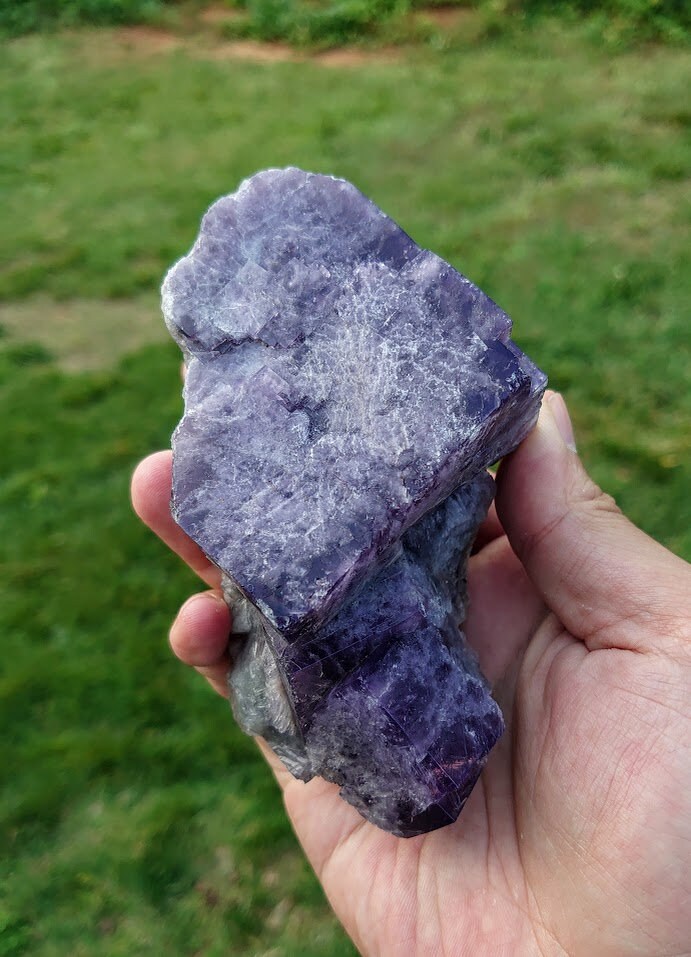 734g 紫蛍石クラスター「パープル レイン ポケット」マトリックス 英国