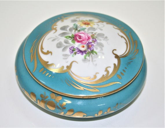 Vintage Limoges bonbonniere, hand painted trinket