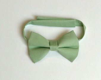 Mint green baby bow tie, toddler bow tie, adjustable bow tie