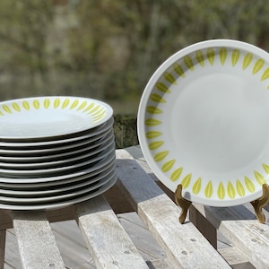 Piatto piano Lotus (9,45") di LYNGBY PORCELAIN / Lime Green / Cathrineholm / Grete Prytz / Danish Mid-century / Design scandinavo