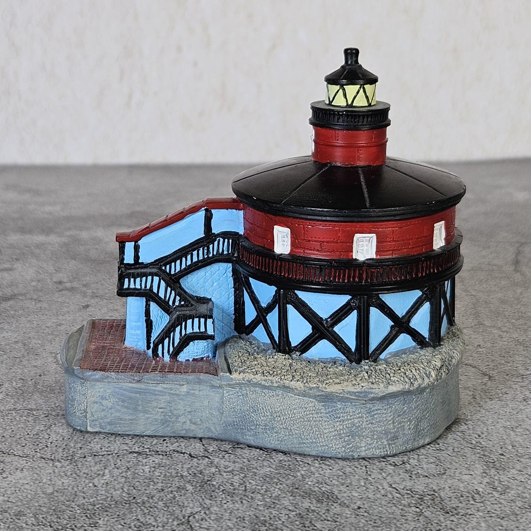 Seven Foot Knoll Lighthouse Figurine – Spoontiques Coastal Maryland ...