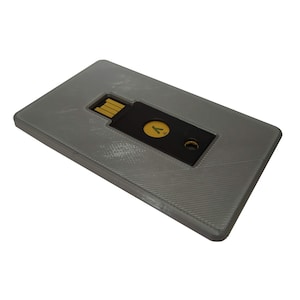 Tarjeta Yubikey 5 NFC / 5C NFC Tamaño 22 Colores únicos disponibles