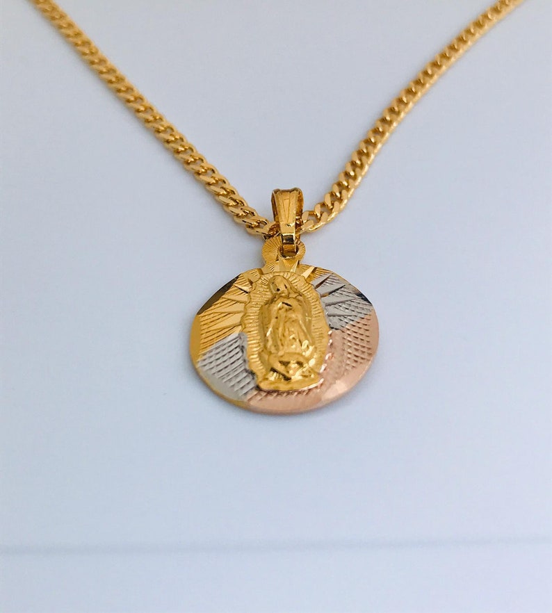 Dije de la Virgen de Guadalupe en Oro Laminado Religioso Dije | Etsy