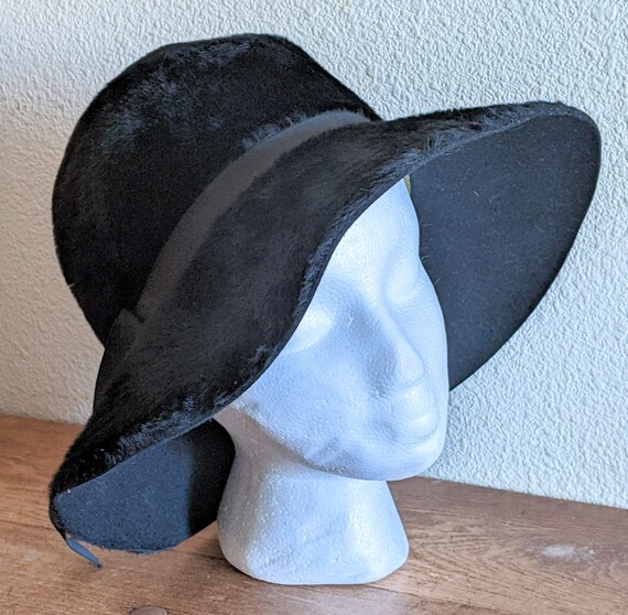 LAST Sale! Faux Fur Floppy Brimmed Hat in Black Excellent  display picture 2
