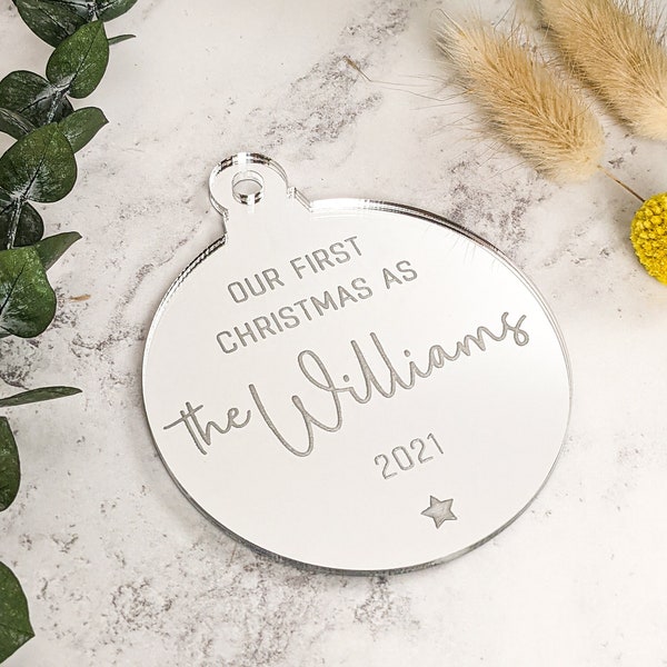 Acrylic Bauble, First Christmas as Mr & Mrs, Wedding Christmas Décor, Round Personalised Xmas Hanging, Engraved Acrylic Decoration