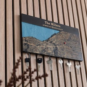 Personalisierte Wand Schlüsselhalter, Laser geschnitten und graviert Lage / Stadt Karte Magnet Schlüsselhalter, Eingang Holz Wohnkultur, Geschenk zum 5