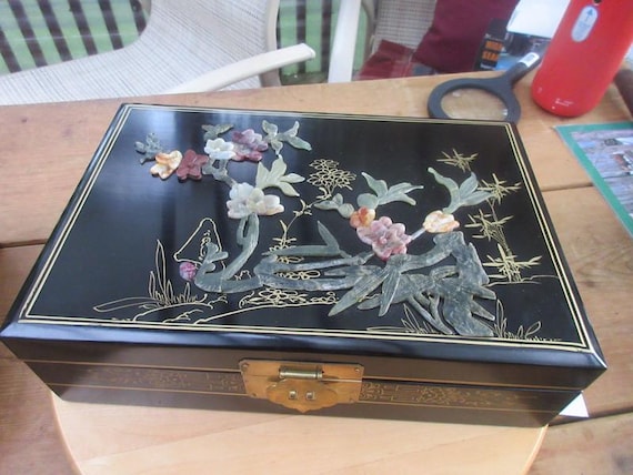 B2 Vintage Asian Chinese Jewelry Box With Carved Flower