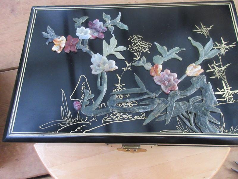 B2 Vintage Asian Chinese Jewelry Box With Carved Flower
