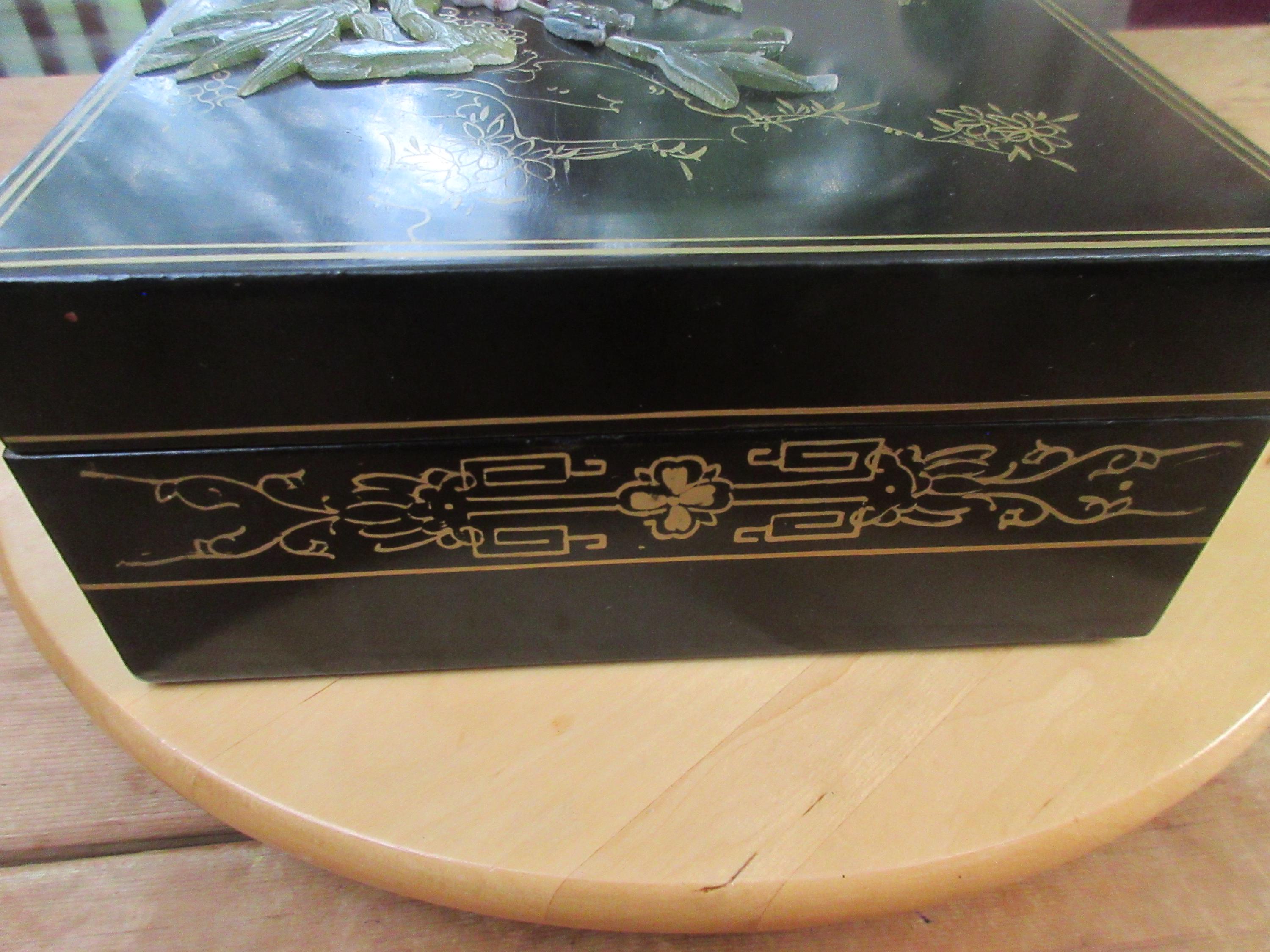 B6 Vintage Asian Chinese Jewelry Box With Carved Flower