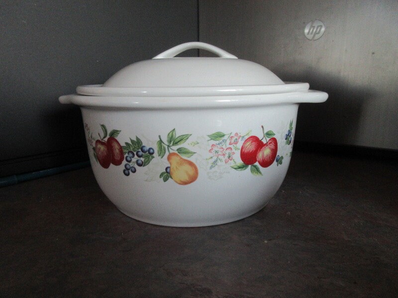 22 Corelle Dish Cooking Oven Microwave Safe 1.5 QT 1.42L Coordinates Stoneware White W fruit 9.5 Inches Wide by 5.5 Inches Tall Top On Etsy