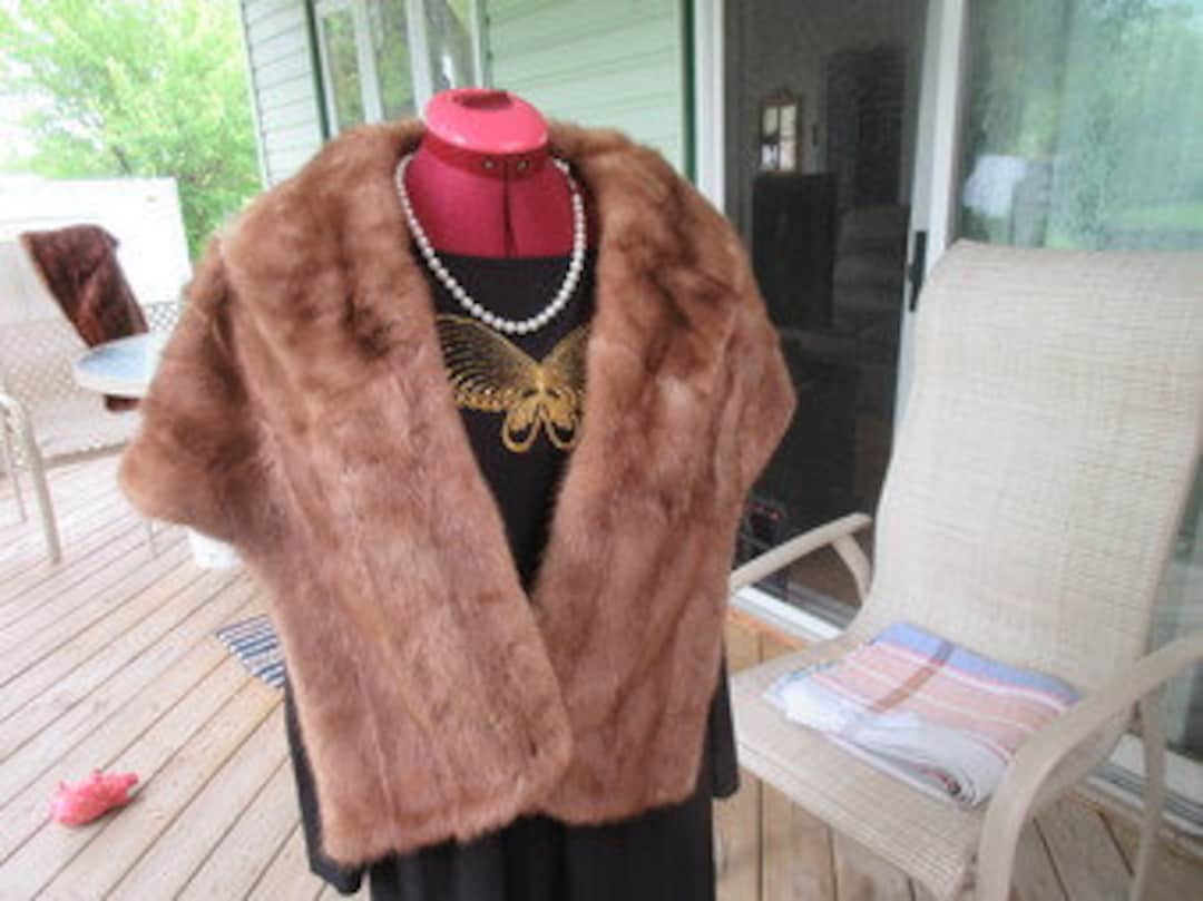 B4 Really Sweet It is Real Mink Fur Wrap Stole Light Brown 52.5 in Long