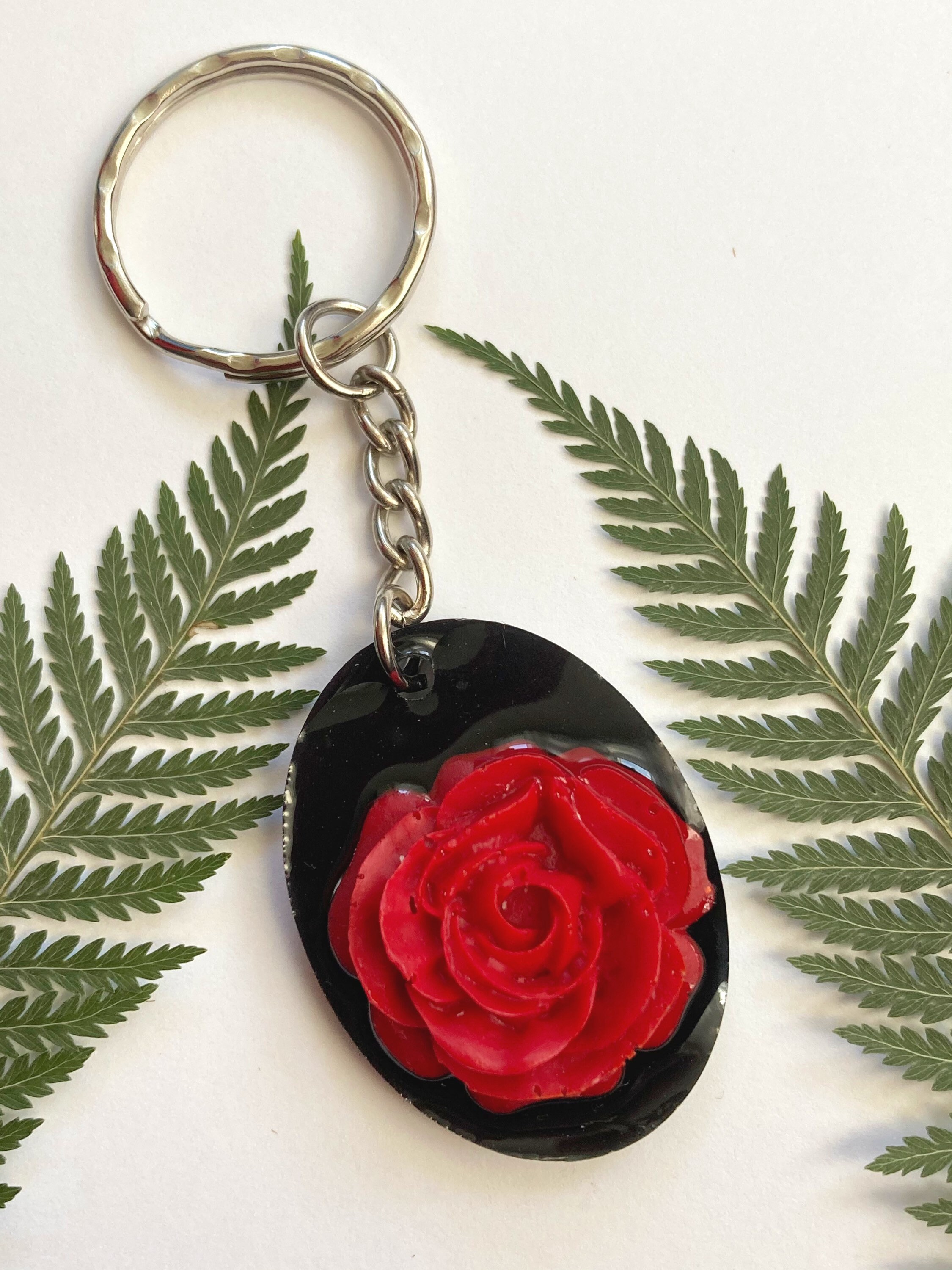 ROSE KEYCHAIN_BLACK main image 1