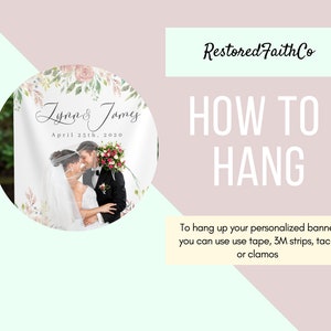 Puede incluir: Un tel&oacute;n de fondo de boda blanco con un dise&ntilde;o floral y una foto de una pareja. El tel&oacute;n de fondo tiene el texto "Lynn & James" y "April 25th, 2020". Se incluyen instrucciones sobre c&oacute;mo colgar el tel&oacute;n de fondo: "Para colgar su pancarta personalizada, puede usar cinta adhesiva, tiras 3M, chinchetas o abrazaderas".