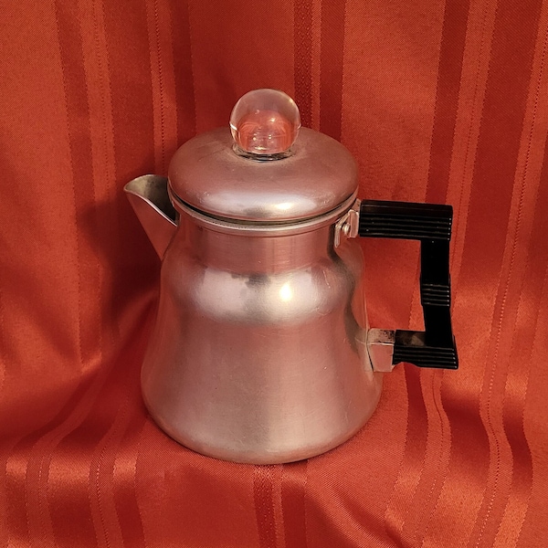 Vintage 1940's X-3004 Wear Ever aluminum stove top 6.5 inch coffee percolator, complete, Great condition, great patina