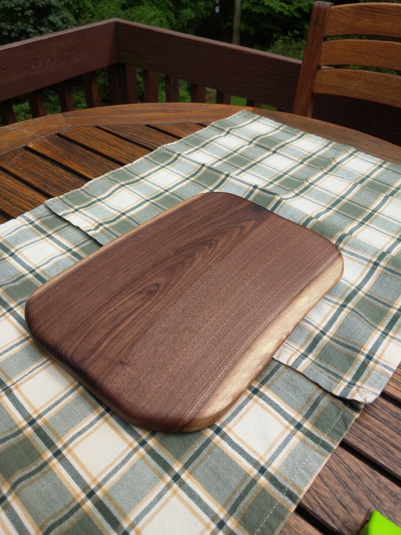Live Edge Walnut ServingCutting Board
