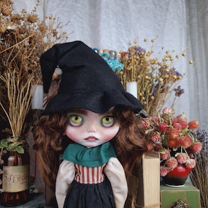 Custom Blythe forest witch OOAK new ears detailed makeup sculpting modeling face vintage style clothing Art doll by Alinari