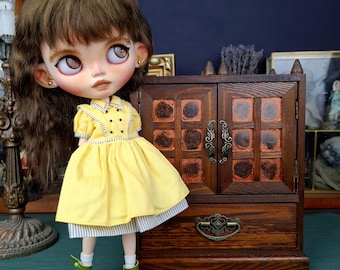 Meubles de poupée de style vintage : armoire pour poupées Blythe, Pullip et autres poupées similaires