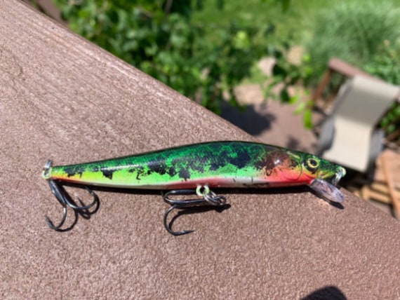 Custom Painted Baby Bass Fishing Lure: Handmade Crankbait