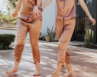 Galentine's Day Passende Waschbare Maulbeerseide Pull On Pant | Deine neue nachhaltige Uniform zum Faulenzen, Reisen, Arbeiten - Rose Gold XS/S/M/L