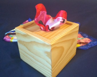 Classic Pine Wood Scarf Pull Box for Babies