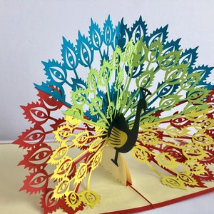 Pavão - Cartão pop-up, papel artístico, cartão comemorativo, cartão quilling, cartões artesanais, cartão feito à mão.