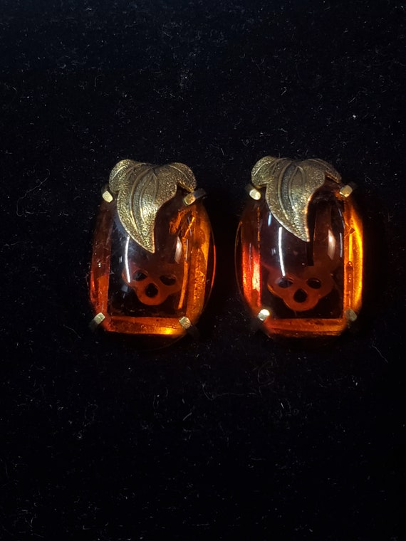 Early Whiting and Davis Lucite Amber Earrings 1.25