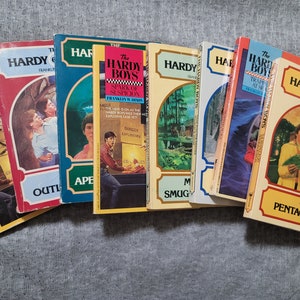 The Hardy Boys Paperback Books - Franklin W Dixon