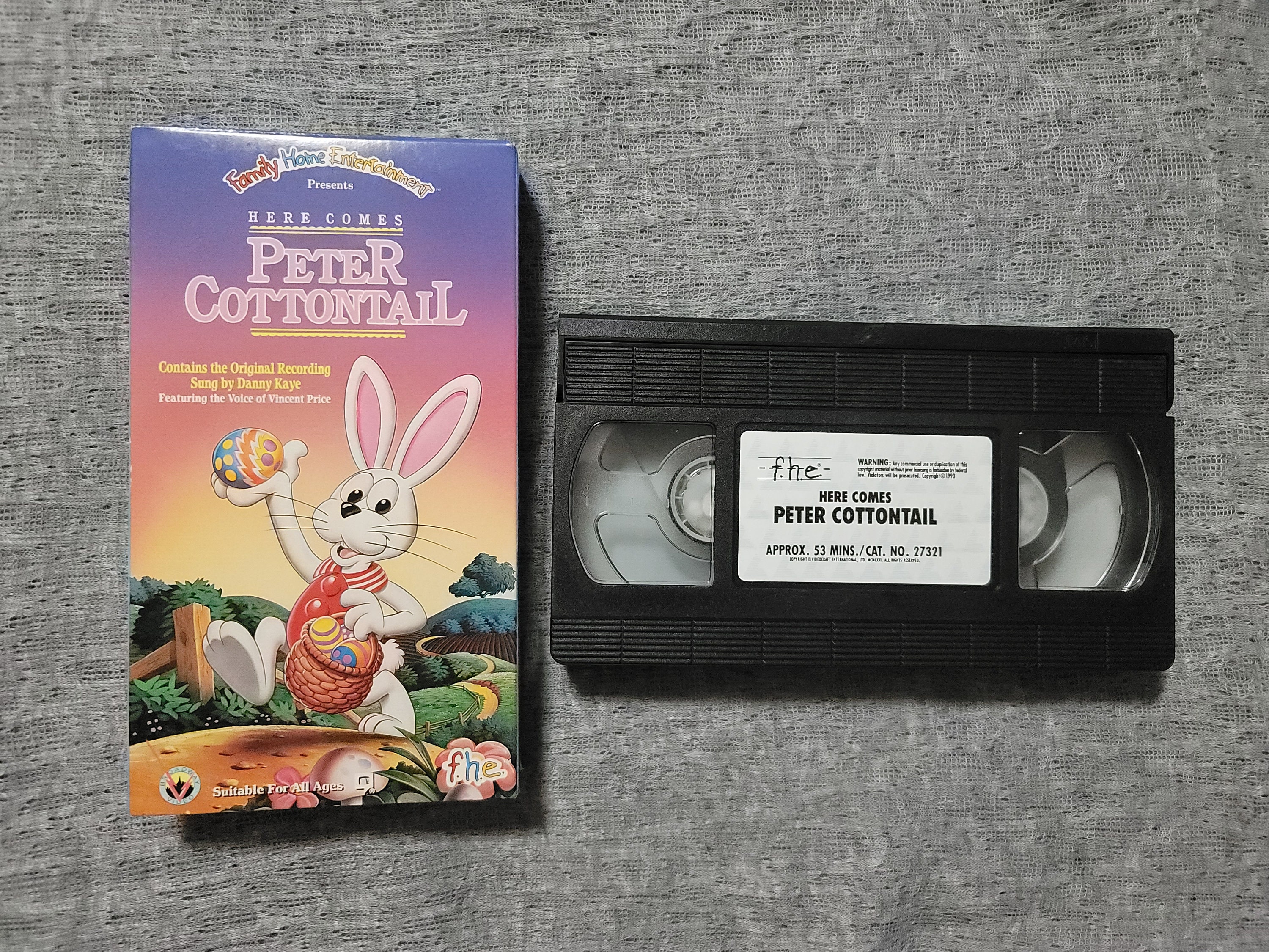 Family Home Entertainment Presents Here Comes Peter Cottontail