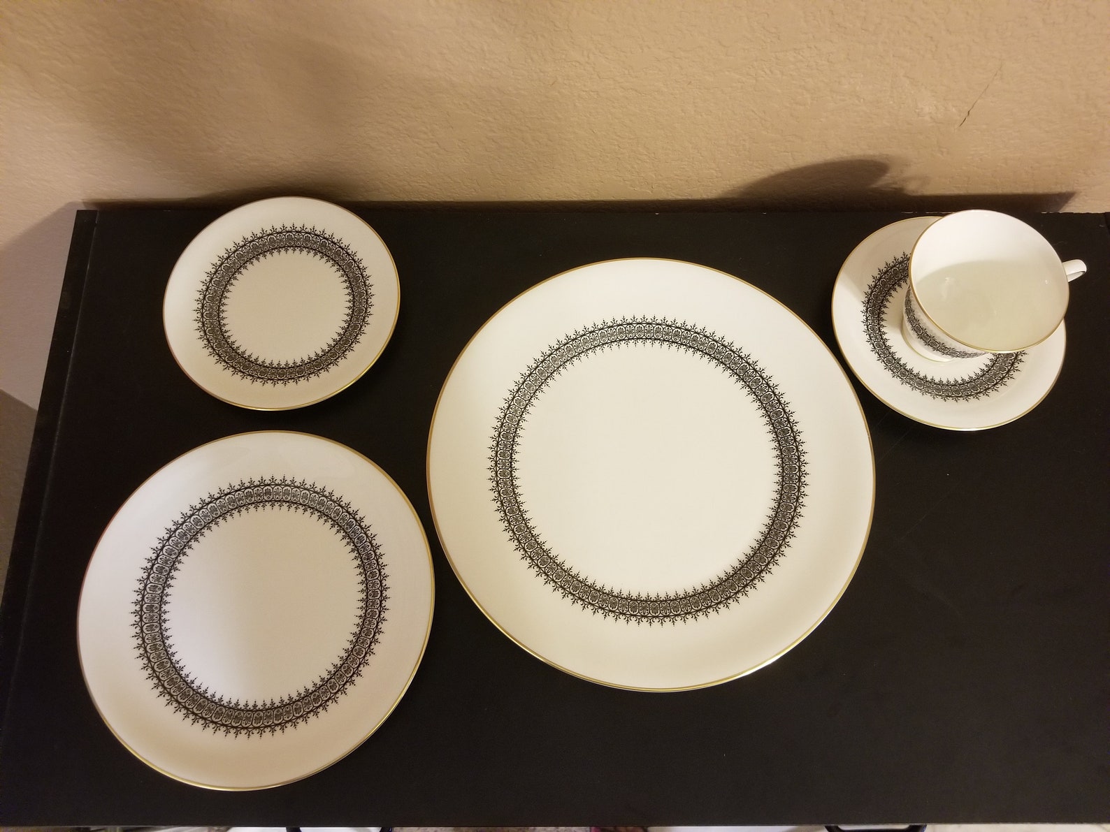 Wedgewood Fine Bone China Astor Pattern 5 Piece Place Settings Etsy
