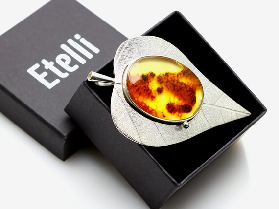 Broche En Argent Sterling Avec Ambre – Décoration Feuilles – Occasion, Bel état – Sans Marque