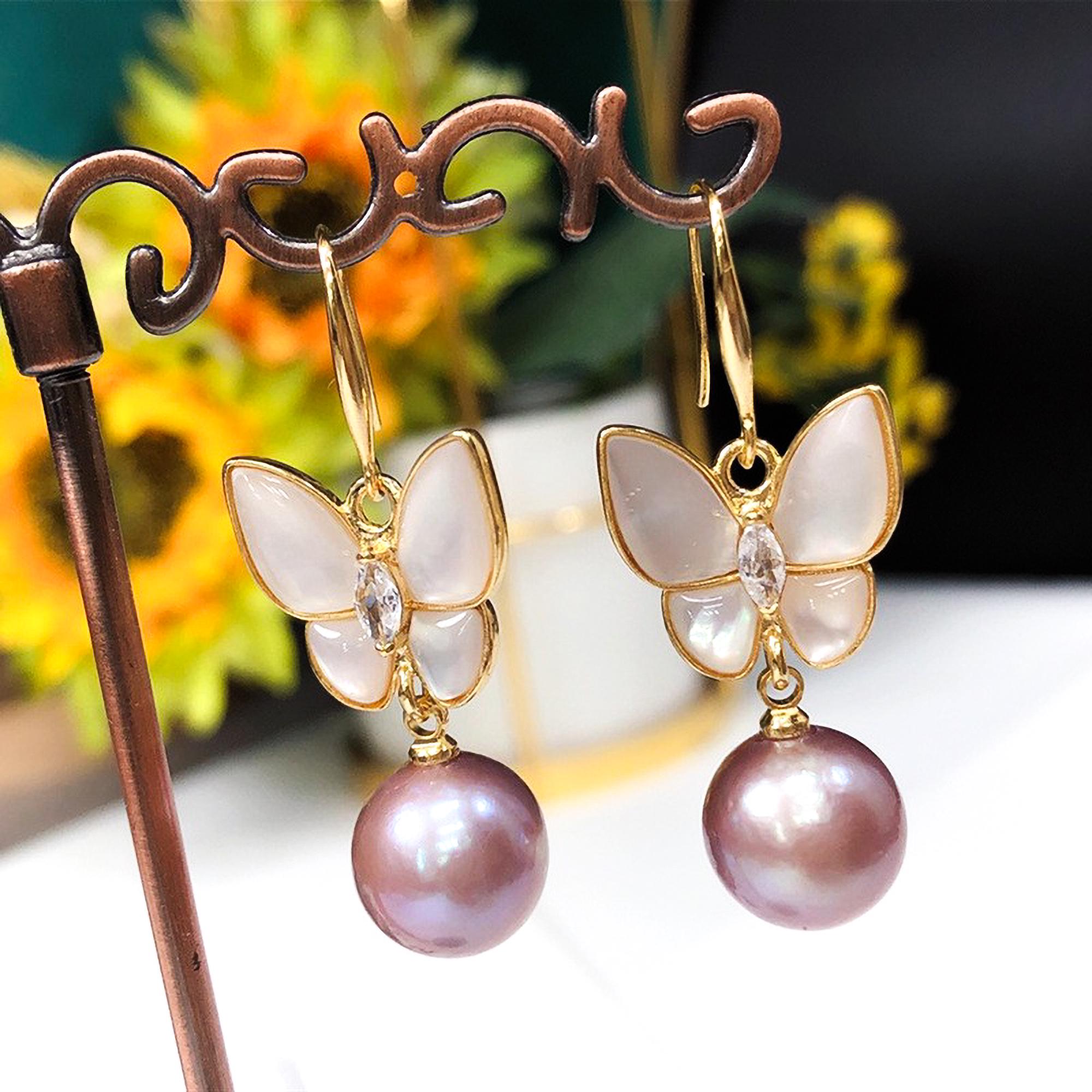 MILACOLATO Lot de 30 Paires Boucles D'oreilles Femme Perles Dorées Pour Femmes Filles Pendantes à Clous Boho Mode Papillon Créoles En Acrylique Pour