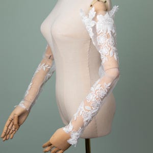 Custom Lace Wedding Dress Sleeves Lace Bridal Sleeves Fingerless Gloves,Personalized Wedding Sleeves,off-shoulder gloves,Tulle bridal gloves