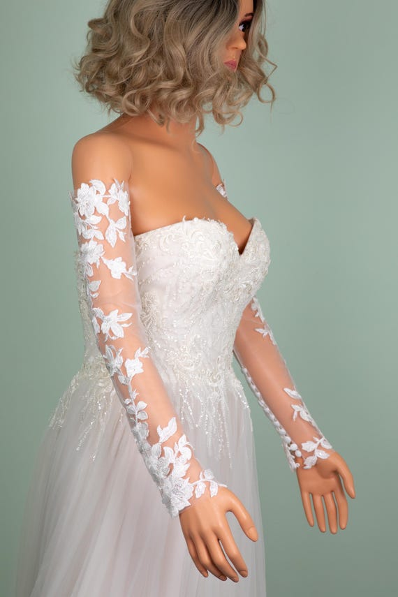 Ivory Lace Bridal Sleeves Detachable, Floral Wedding Glove with Button