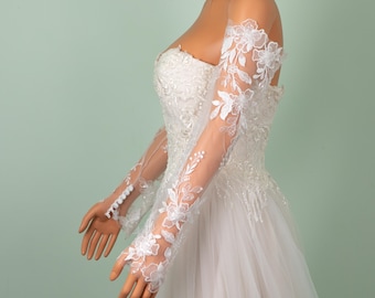 Ivory Lace Bridal Sleeves, Detachable Off Shoulder Wedding Sleeves with buttons